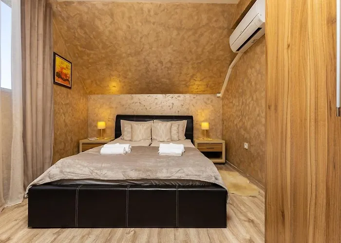 Square Slivnitsa 2br 5 Minutes From Center דירה פלובדיב