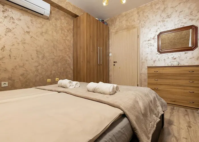 Square Slivnitsa 2br 5 Minutes From Center * פלובדיב