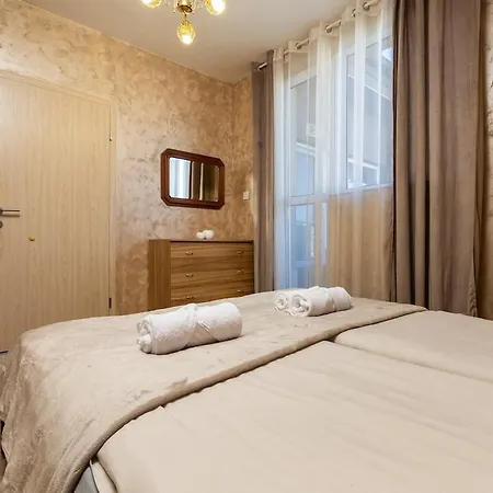 Square Slivnitsa 2br 5 Minutes From Center